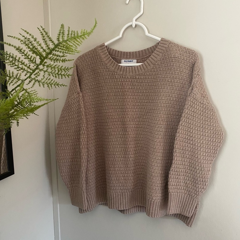 Old Navy Women's Beige Crew Neck Sweater